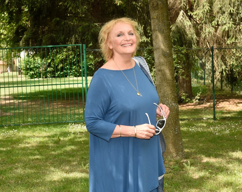 Regina Rázlová hraje v seriálu Zlatá labuť bytnou