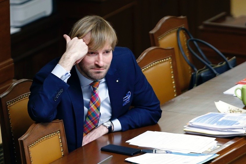 Pražský městský soud zrušil některá vládní omezení v souvislosti s bojem proti koronaviru