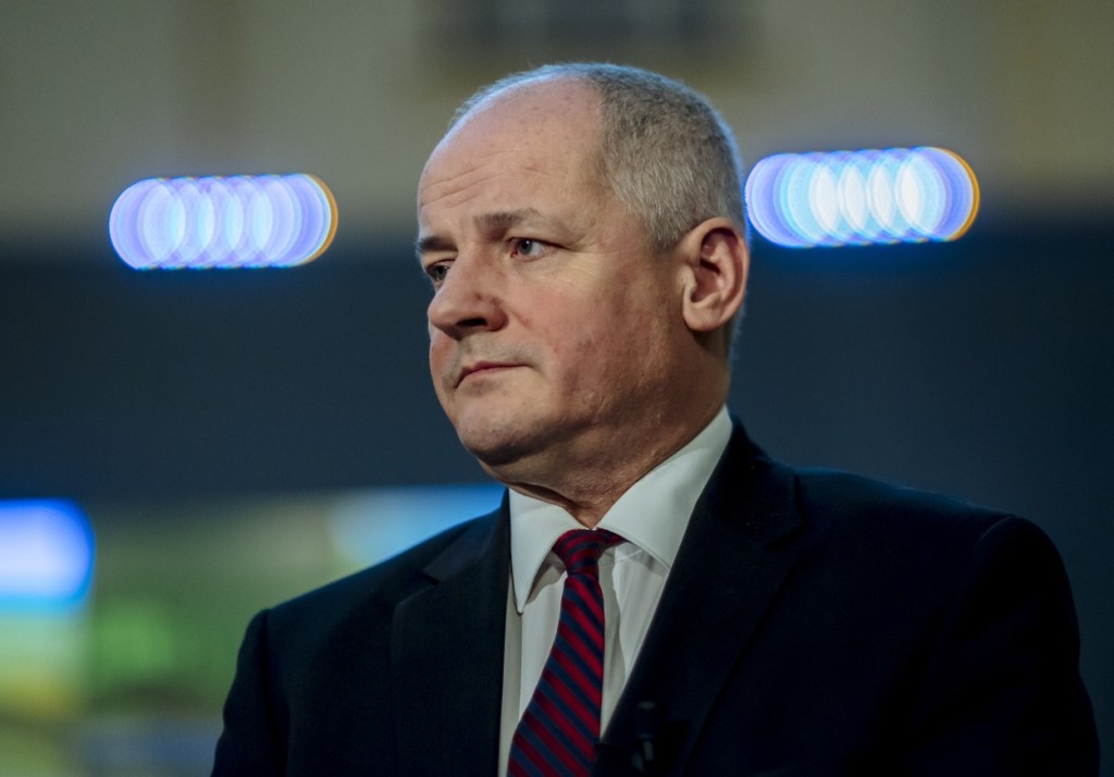 Ministr zdravotnictví nedodržuje v nouzovém stavu nařízení svého vlastního rezortu
