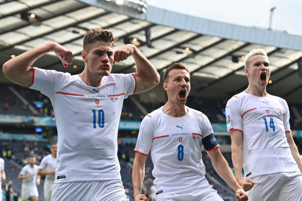 Trefí se Patrik Schick (vlevo) na šampionátu počtvrté?