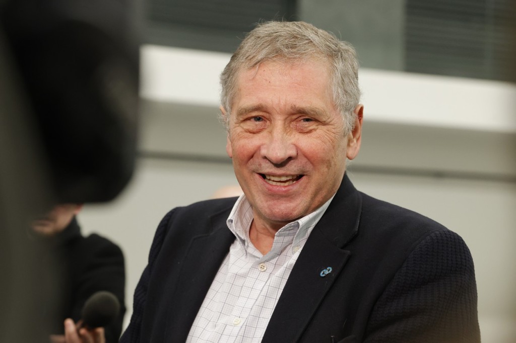 Dne 21. února 2023 Ivo Vondrák vystoupil z Poslaneckého klubu hnutí ANO, ve Sněmovně pokračuje jako nezařazený poslanec