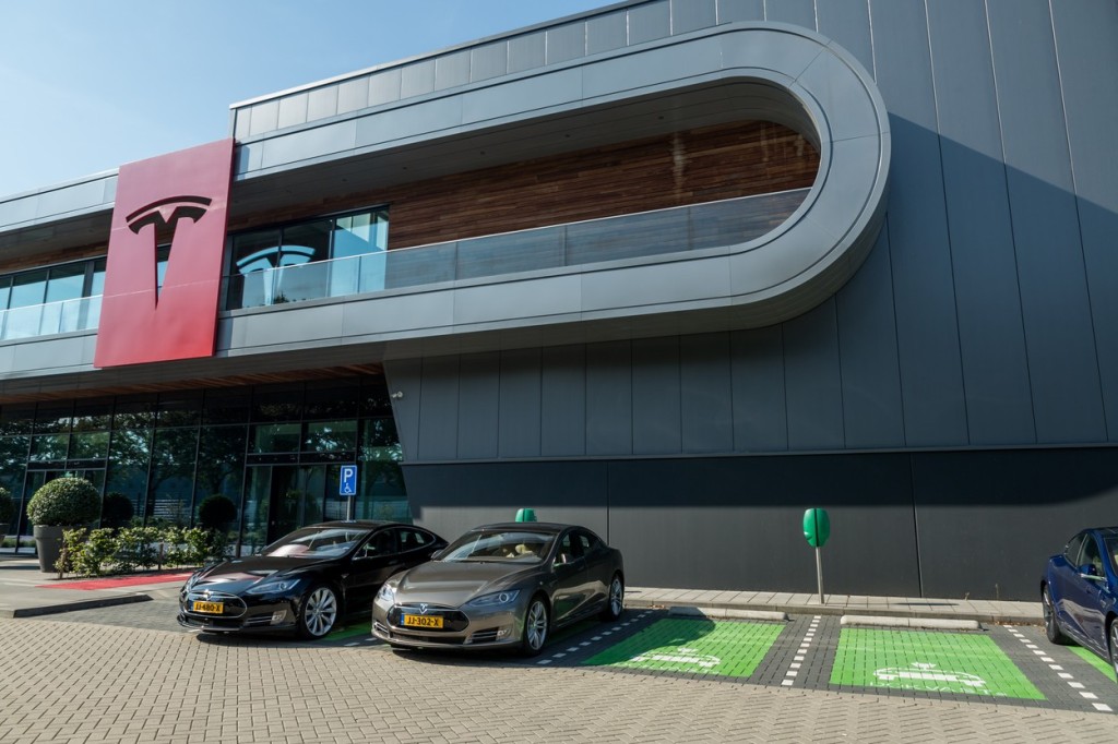 Tesla chce v Německu vyrábět 500 000 aut ročně