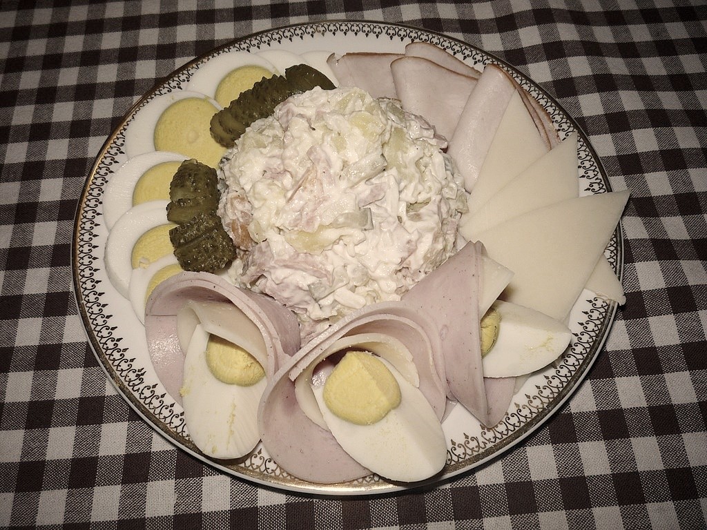 Vlašský salát byl (a je) klasikou, kterou zkrátka známe všichni... 