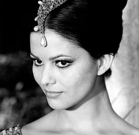 Claudia Cardinale byla krásná a talentovaná. Nejvíce se zapsala do povědomí diváků ve westernu Tenkrát na západě