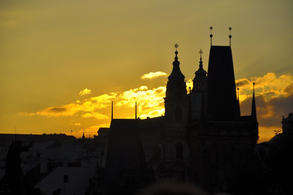 Noční Praha umí být strašidelná