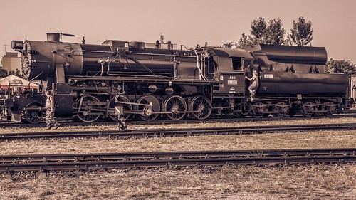 Lokomotiva řady 555.3 na historickém snímku.