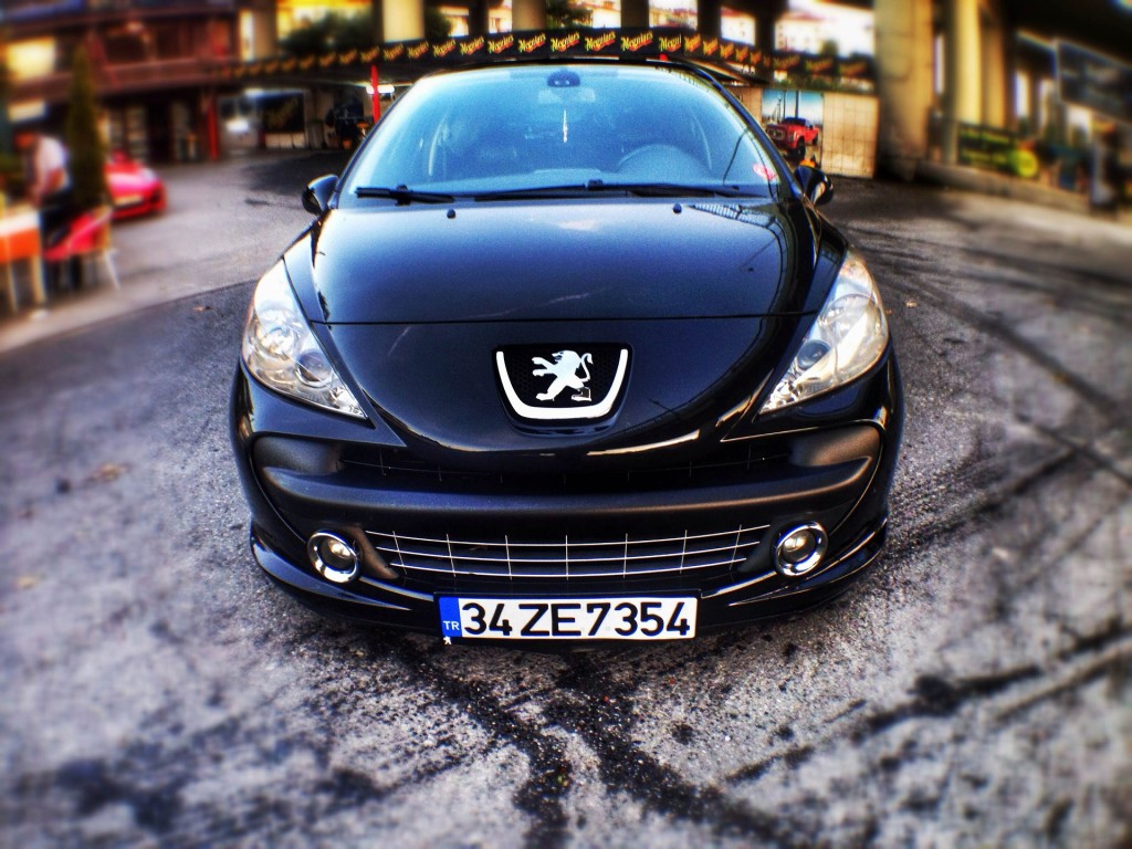 Peugeot by bez podpory státu patrně zkrachoval
