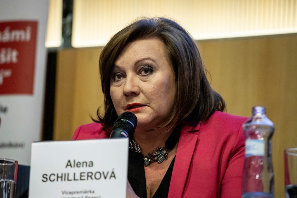 Alena Schillerová představila další opatření v boji proti ekonomickým problémům OSVČ