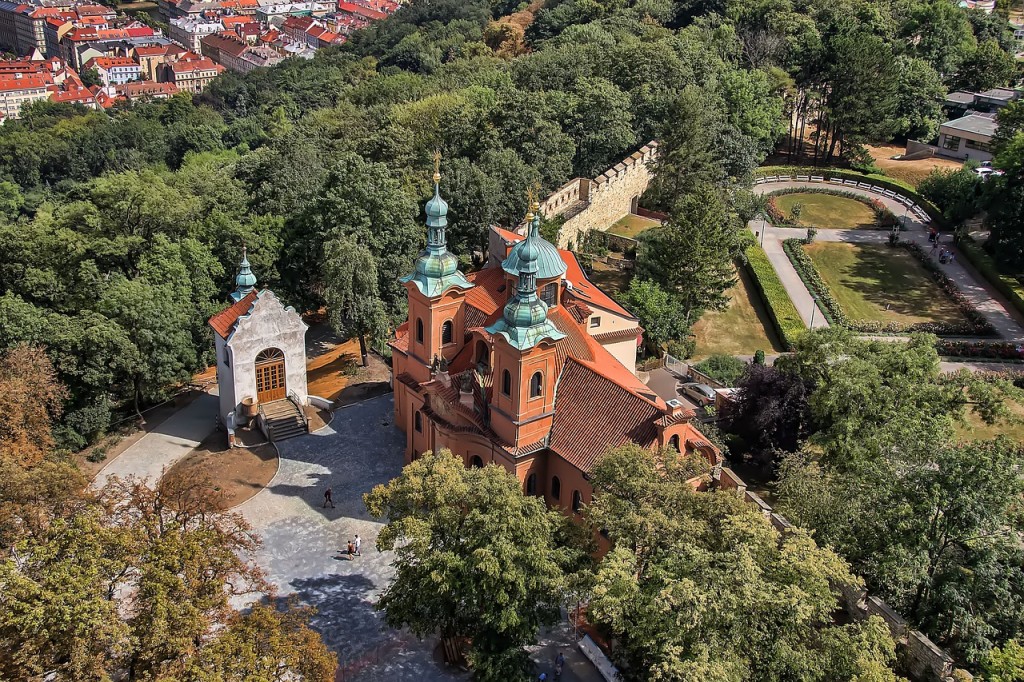 Reonova jeskyně je schovaná na Petříně