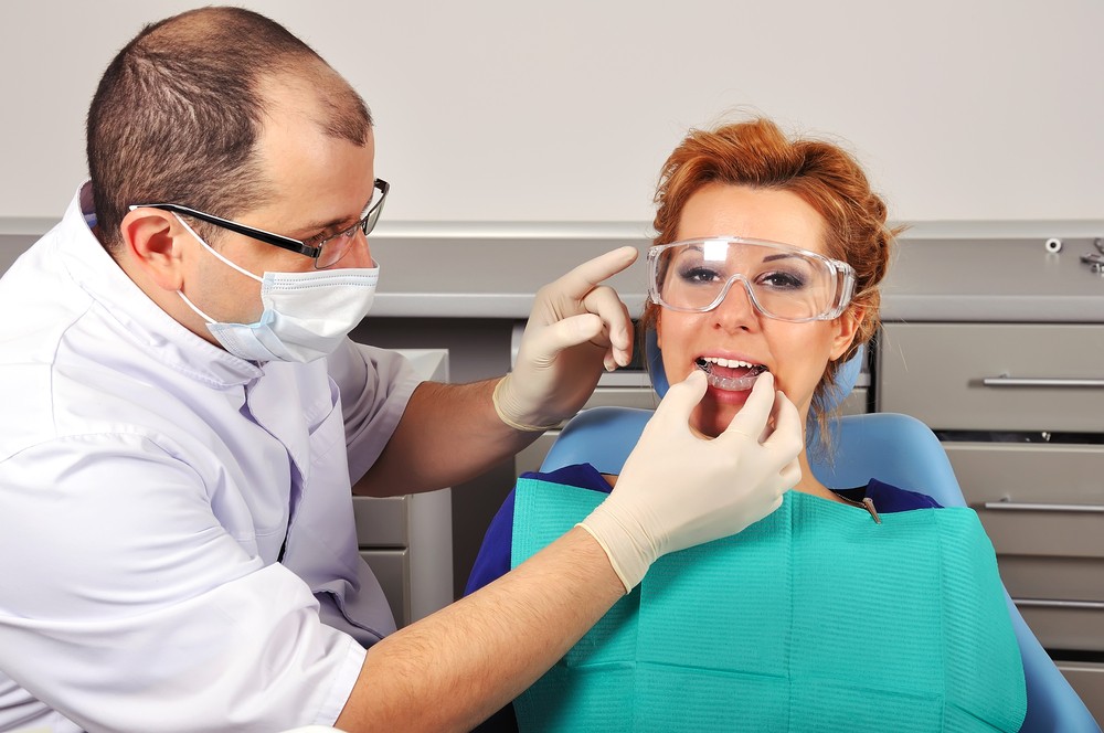 Skřípání zubů – obzvláště ve dne v bdělém stavu – je často také psychického původu