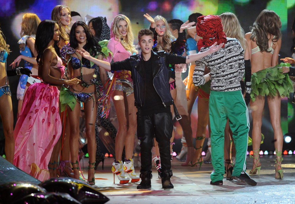 Justin Bieber měl být vyhoštěn z USA