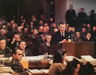Americký žalobce Robert H. Jackson u Norimberského tribunálu
