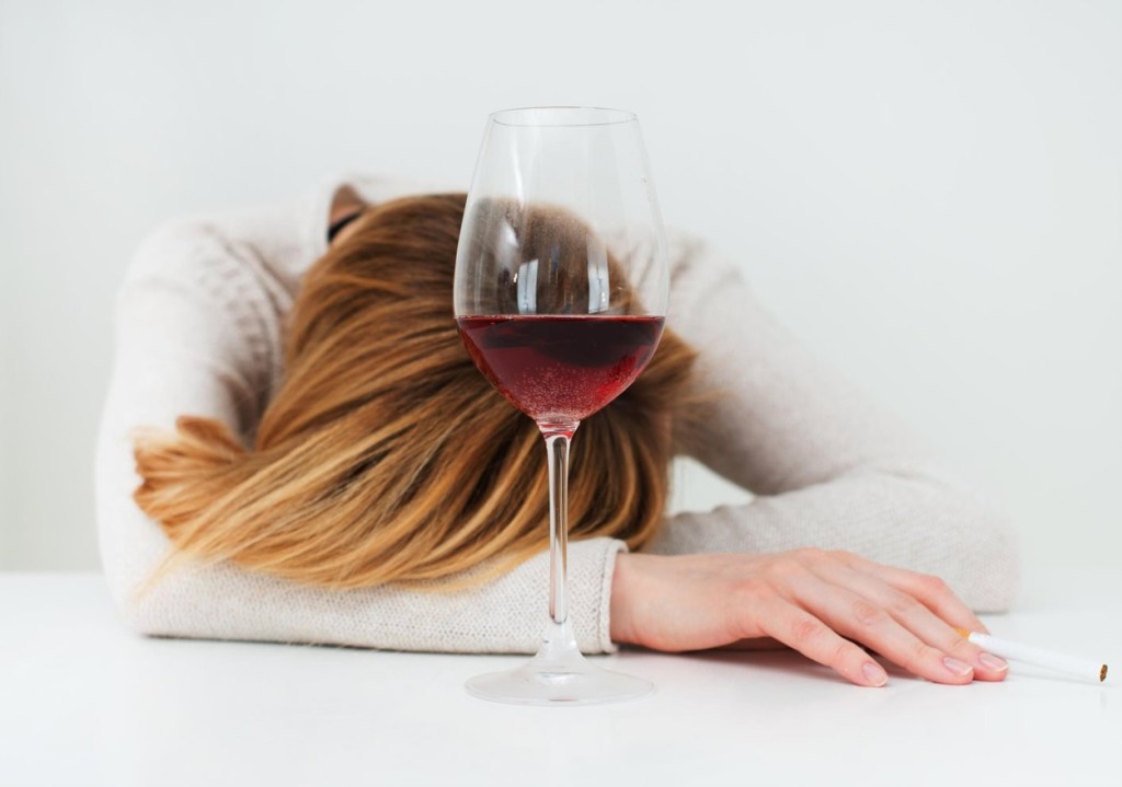 Ženy na mateřské jsou ohrožené alkoholismem