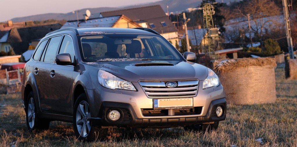 Když potřebujete image a chcete skvělé auto, tak BMW X3, když vám stačí menší kombík, pak Audi A4 Allroad, když rádi řídíte a jste srdcař, tak Subaru Outback