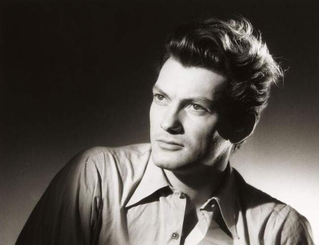 Herec Jean Marais měl rád obě pohlaví – muže i ženy. Nikdy ale neměl děti, po kterých ohromně toužil