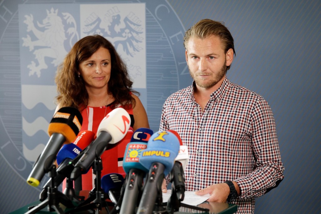Manžel hejtmanky Pokorné Jermanové je zřejmě velmi činorodý