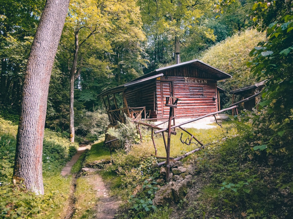 Osada Údolí děsu se pod jeho vedením stala brzo vzorem pro ostatní trampské osady