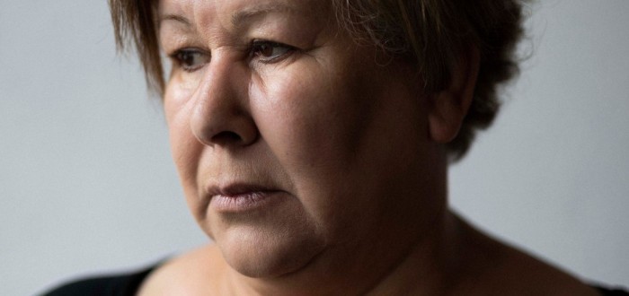 Jeanne Pouchainová se tři roky snažila dokázat, že je naživu. Tyto tři roky života, kdy nemohla vycestovat ani řídit auto, už jí nikdo nevrátí