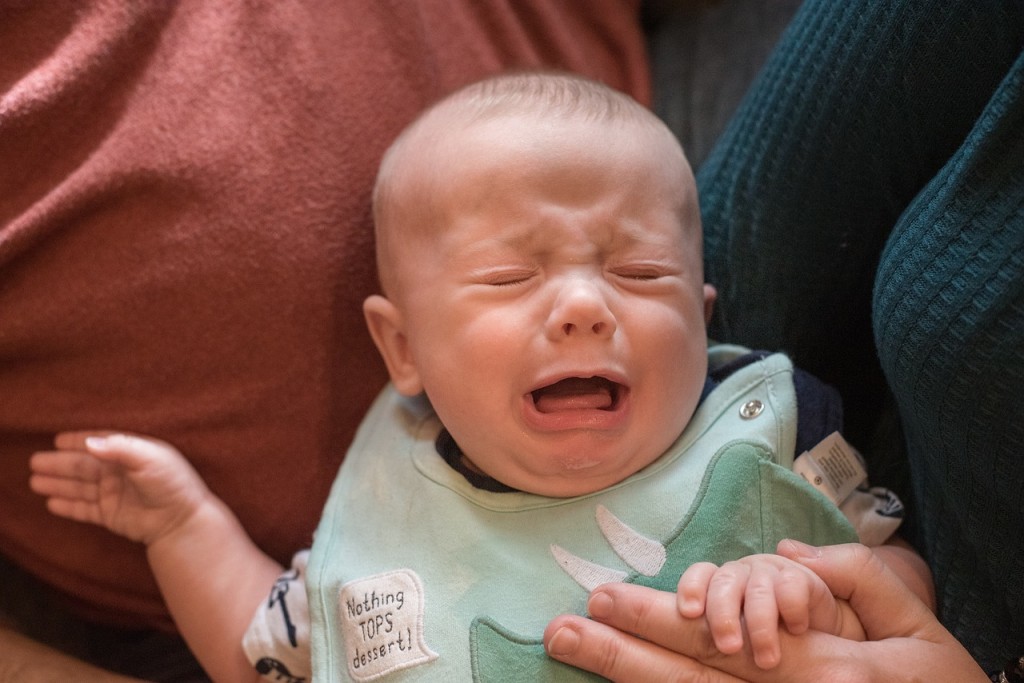 Dítě by se s nočními děsy mělo poprat samo. Jen je třeba zajistit jeho bezpečí a být poblíž