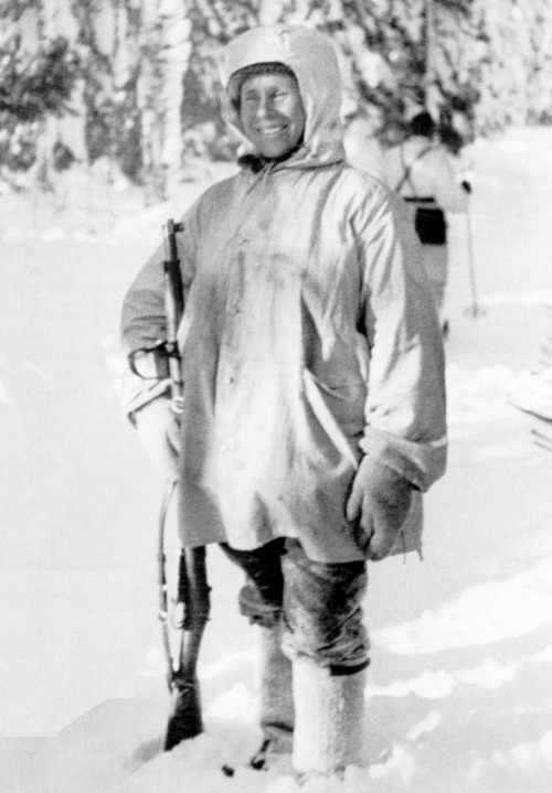 Simo Häyhä měřil pouhých 152 centimetrů. I to mu pomohlo při skrývání proti nepříteli