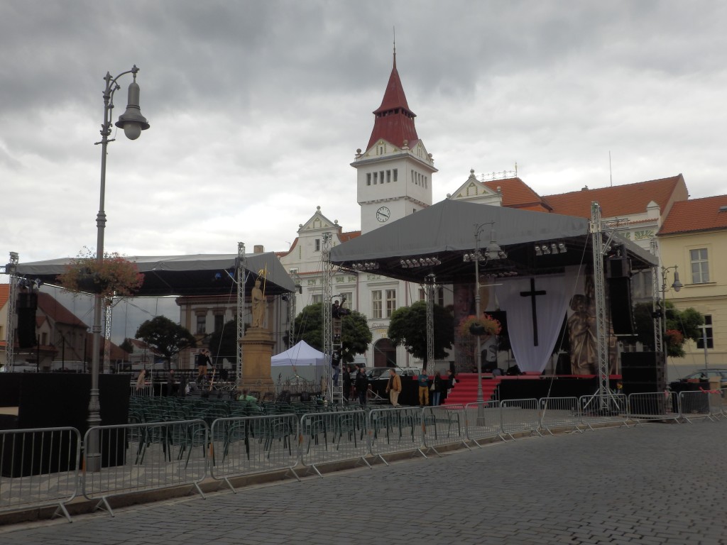 Příprava na Mariánském náměstí v neděli 27. září 2015
