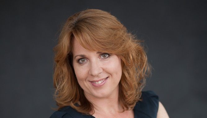 "Hana Šmitáková ví, jaké to je zůstat s dětmi sama. I proto se rozhodla založit Klub spokojených samostatných žen"