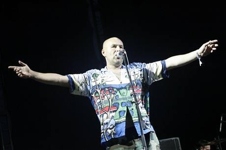 Frontman Tří sester